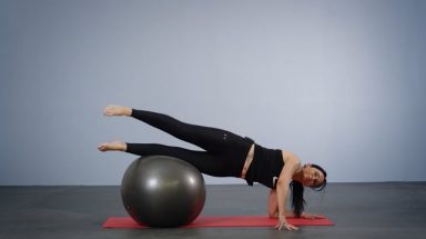 Trening med Pilates stor ball for bedre balanse
